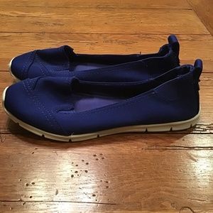 💚3/$25 SM New York women size 7 blue flat espadrilles new without box